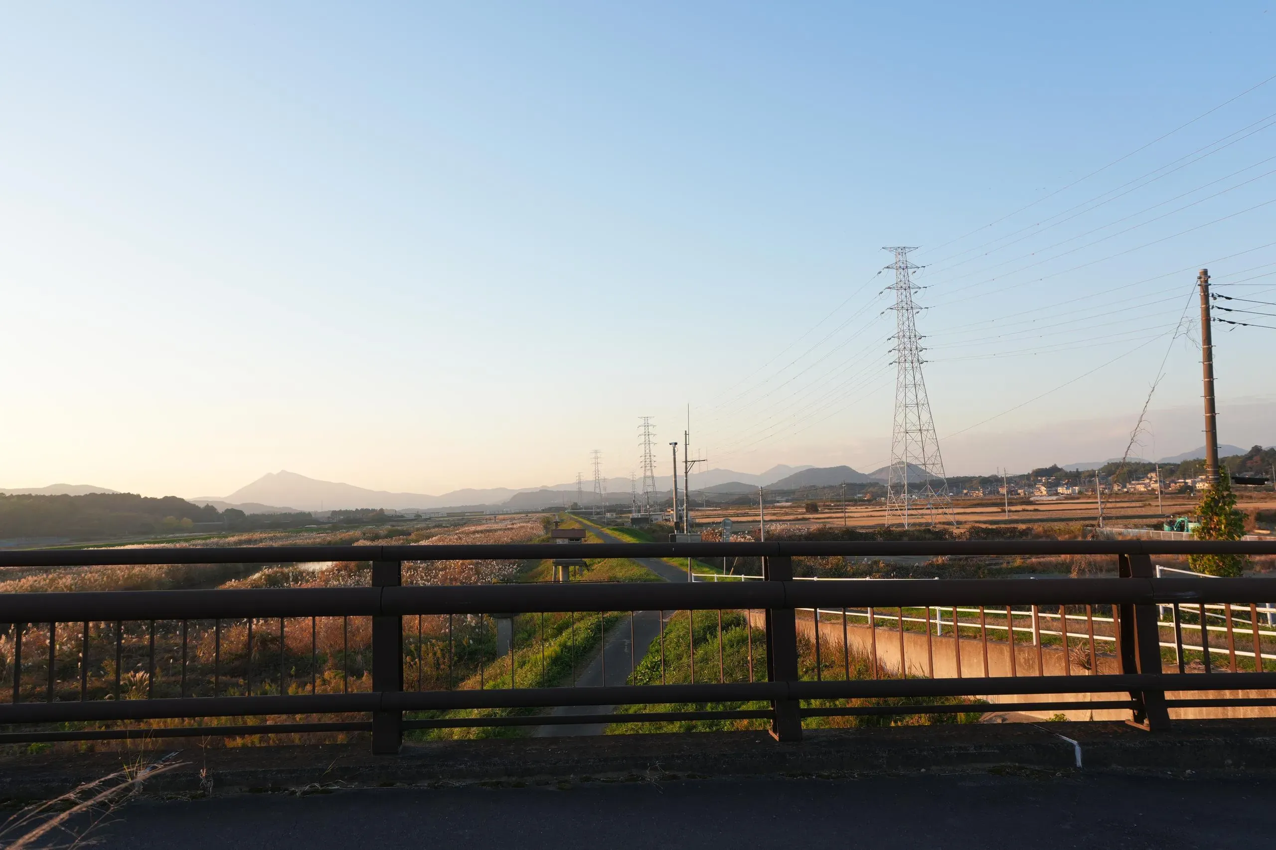 憂愁電塔